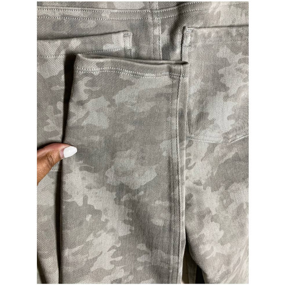 Spanx Light Camo Jean-ish Stone Wash Ankle Leggings - Medium - Picture 4 of 7